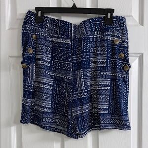 Robert Louis Women's Blue and White Patterned Skorts